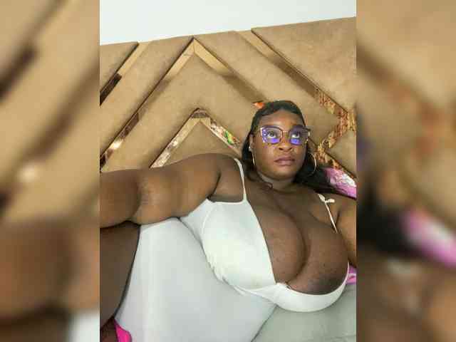 Chantellexoti webcam