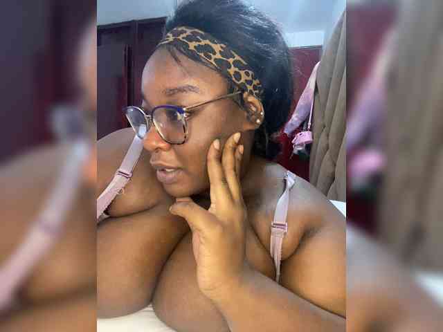 Chantellexoti webcam