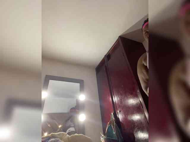Chantellexoti webcam
