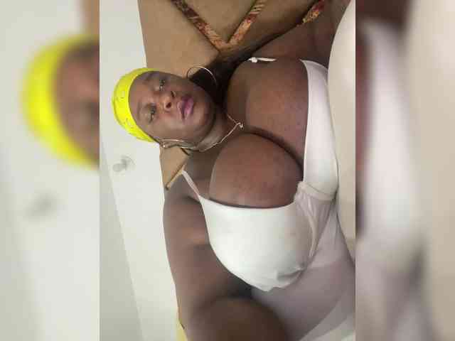 Chantellexoti webcam
