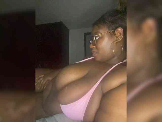 Chantellexoti webcam
