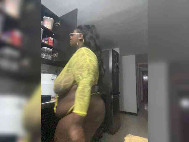 Chantellexoti webcam