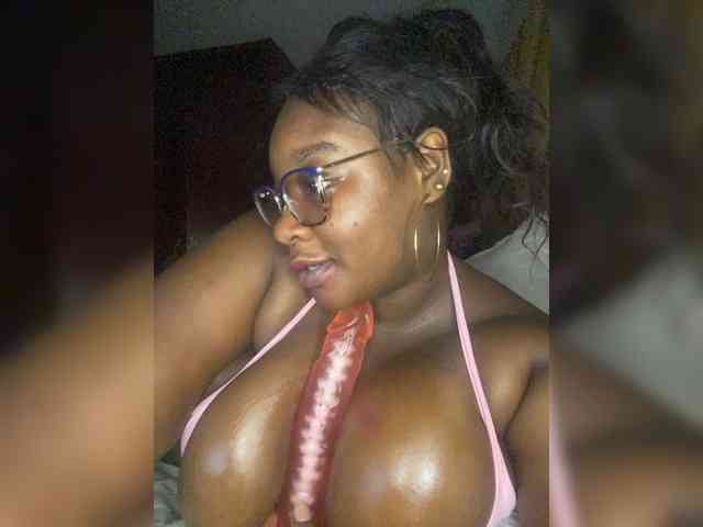 Chantellexoti webcam