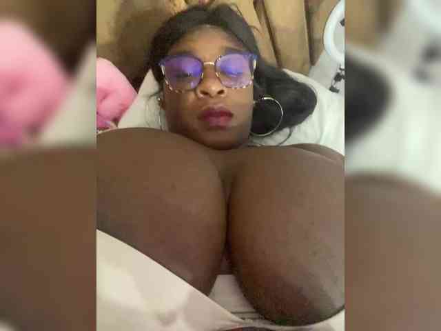 Chantellexoti webcam