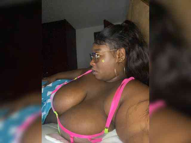 Chantellexoti webcam