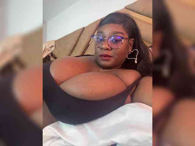 Chantellexoti webcam