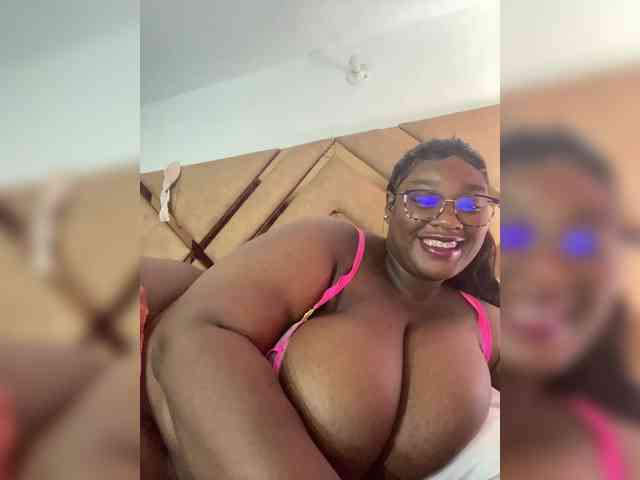 Chantellexoti webcam