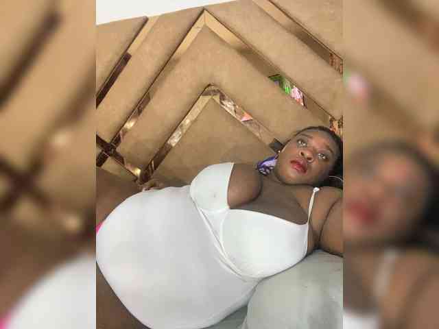 Chantellexoti webcam