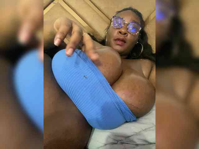 Chantellexoti webcam