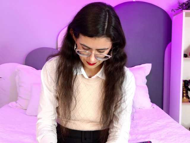 SophieGomez2 live cam on BongaCams