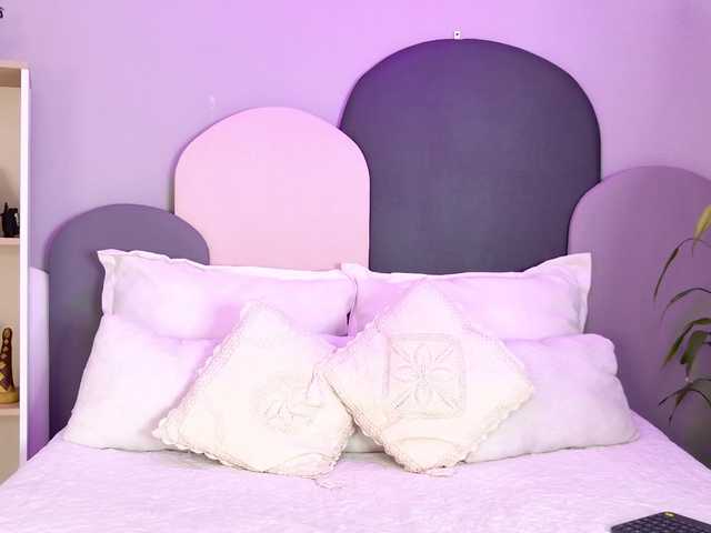 SophieGomez2 live cam on BongaCams