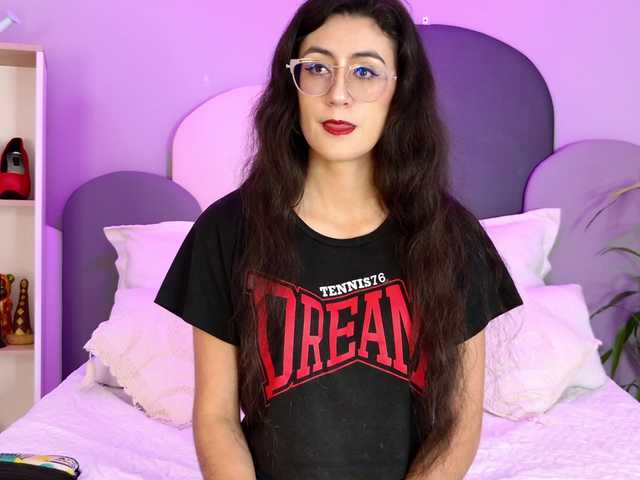 SophieGomez2 live cam on BongaCams