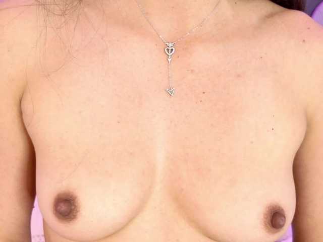 SophieGomez2 live webcam show