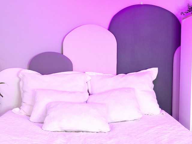 SophieGomez2 live cam on BongaCams