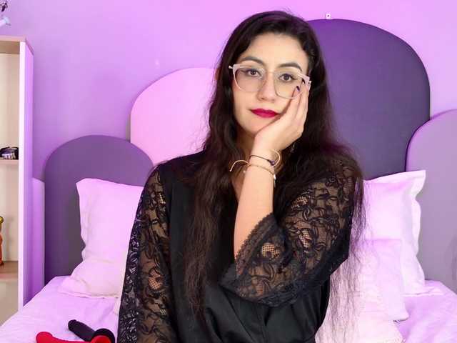 SophieGomez2 live cam on BongaCams