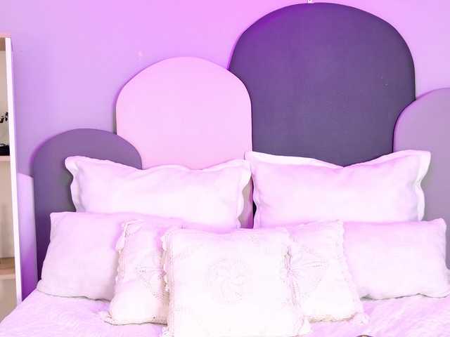 SophieGomez2 live cam on BongaCams