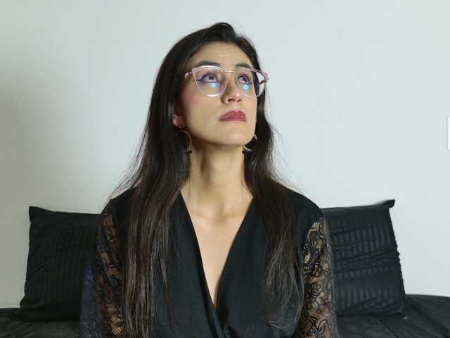 SophieGomez2 live cam on BongaCams