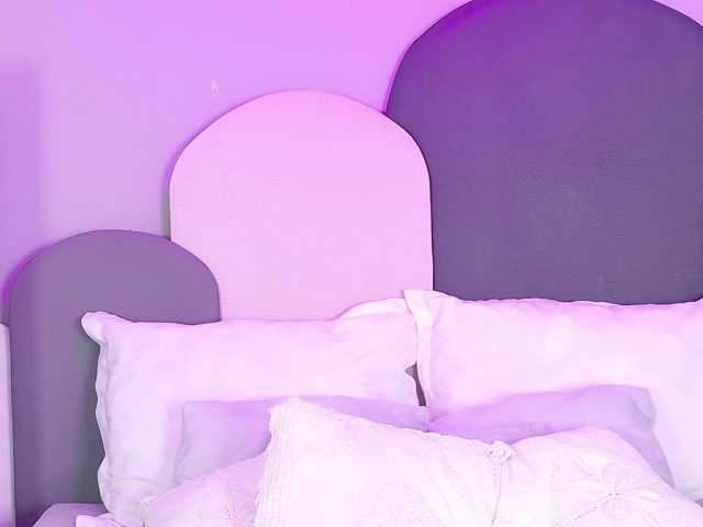 SophieGomez2 live cam on BongaCams