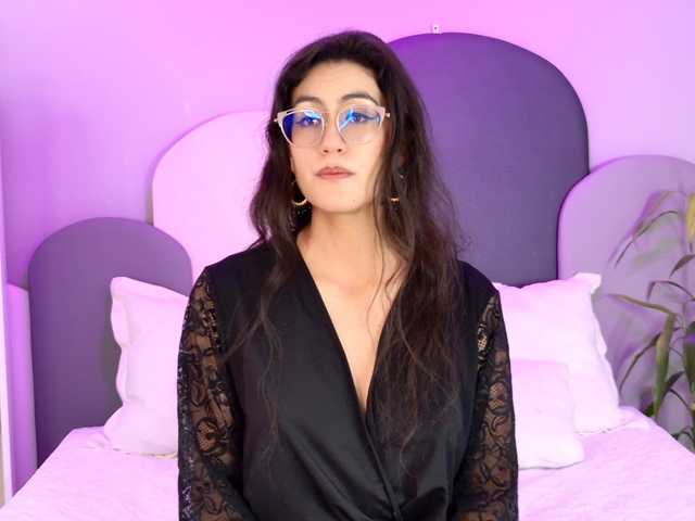 SophieGomez2 live cam preview