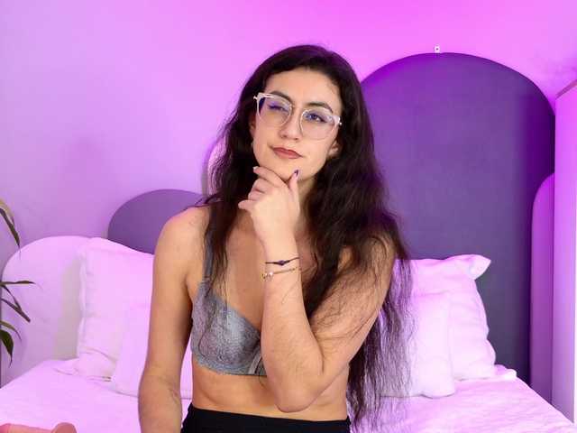 SophieGomez2 live cam on BongaCams