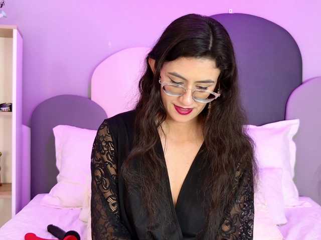 SophieGomez2 live cam on BongaCams