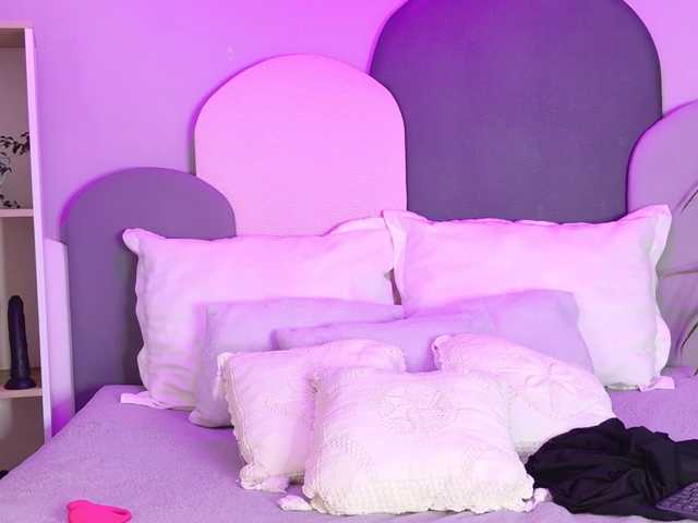 SophieGomez2 live cam preview