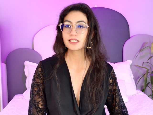 SophieGomez2 live cam on BongaCams