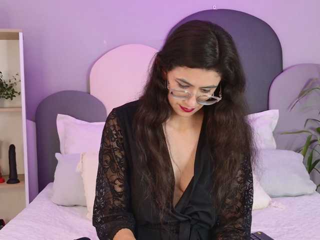 SophieGomez2 live cam on BongaCams
