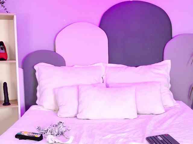 SophieGomez2 webcam