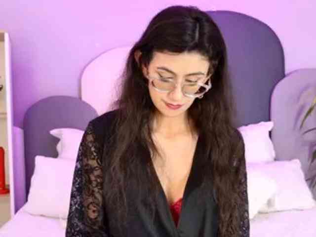 SophieGomez2 webcam