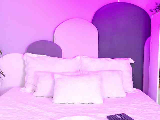 SophieGomez2 webcam