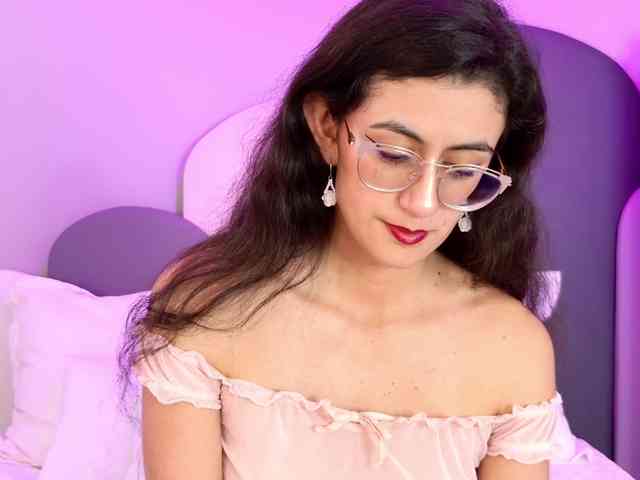 SophieGomez2 webcam