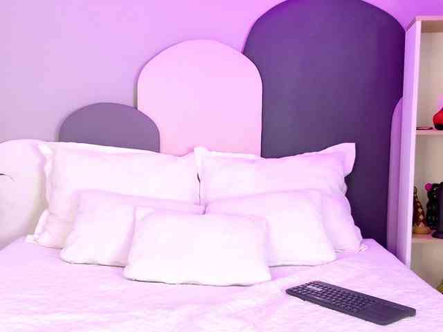SophieGomez2 webcam