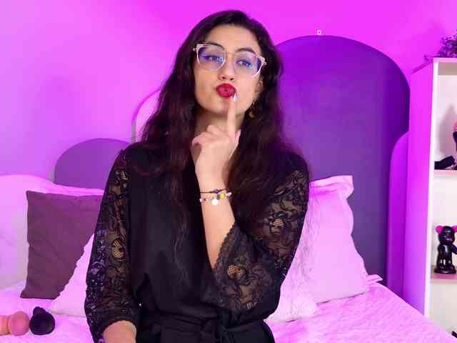 SophieGomez2 webcam