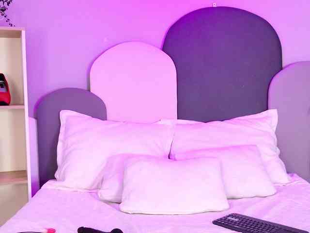 SophieGomez2 webcam