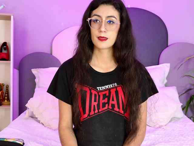 SophieGomez2 webcam