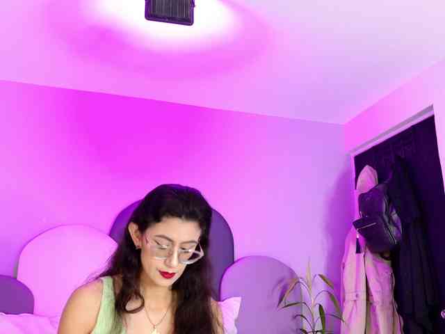 SophieGomez2 webcam
