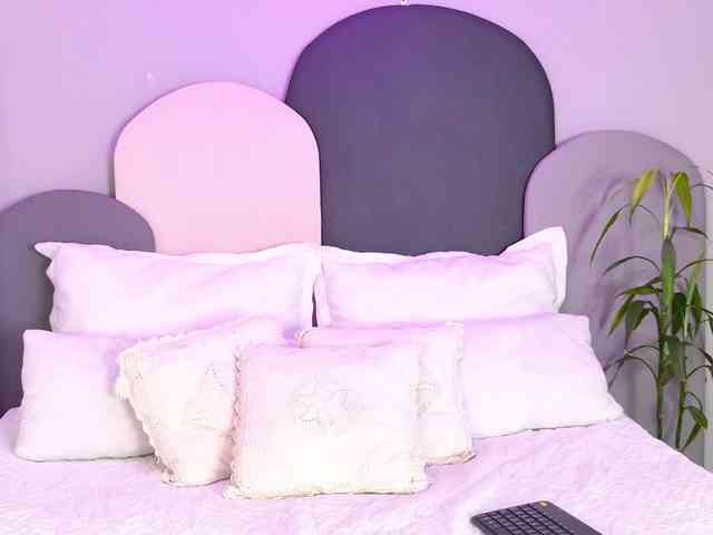 SophieGomez2 webcam