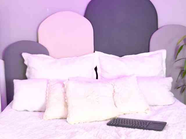 SophieGomez2 webcam