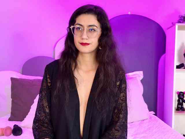 SophieGomez2 webcam