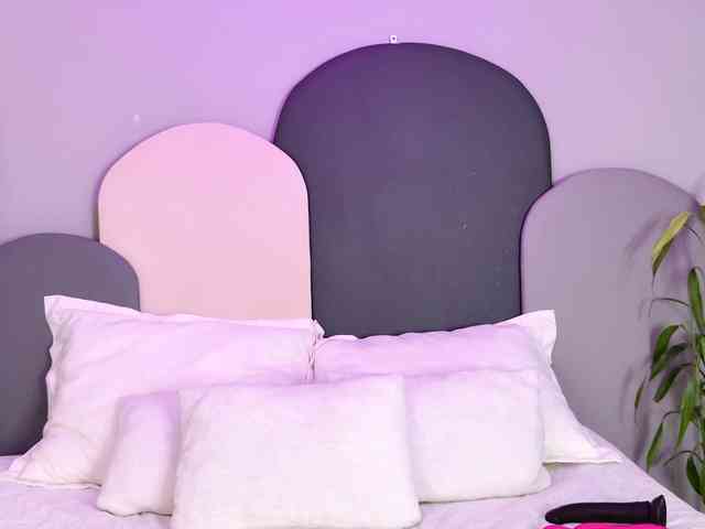 SophieGomez2 webcam