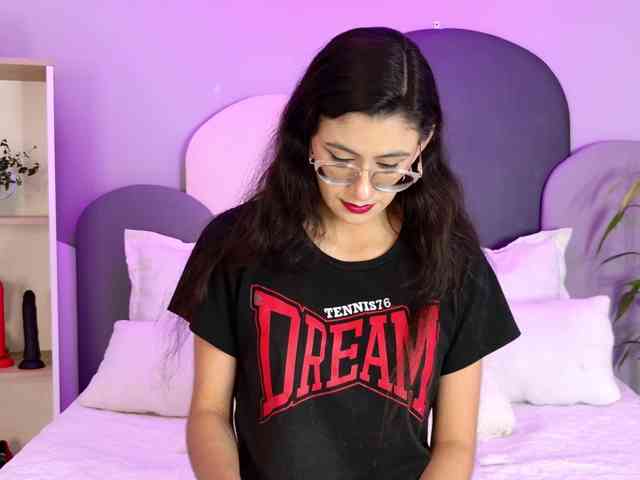 SophieGomez2 webcam