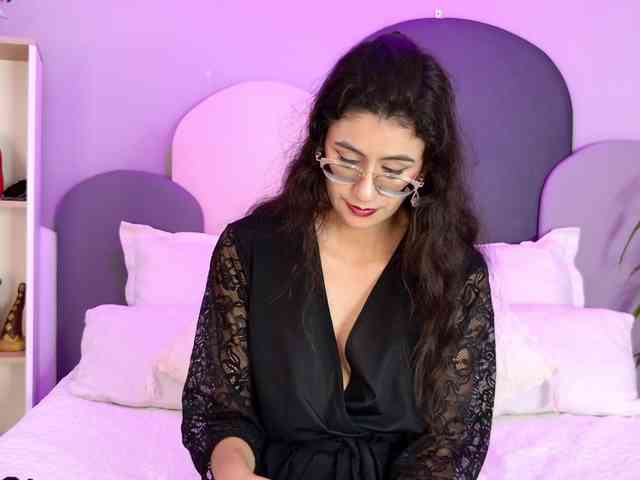 SophieGomez2 webcam