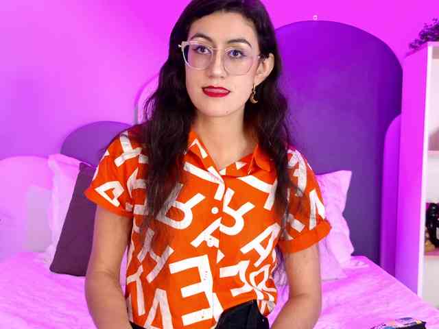 SophieGomez2 webcam