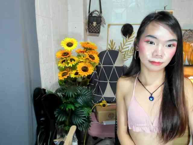 SKINNYasianSLUTs Sex Cam Show
