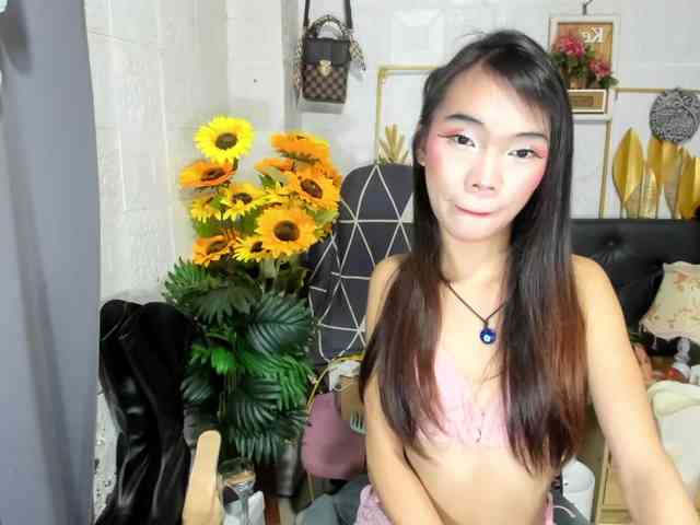 SKINNYasianSLUTs Sex Cam Show