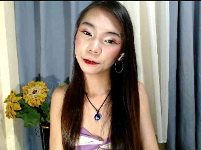 SKINNYasianSLUTs Sex Cam Show