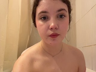 CuteCurly18