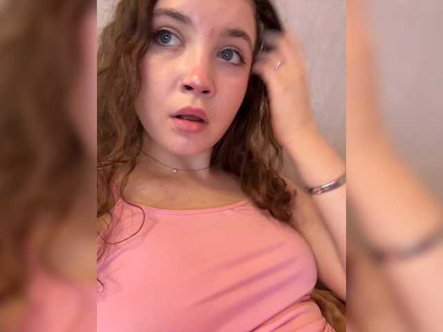 CuteCurly18
