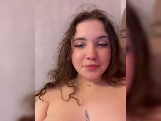 CuteCurly18